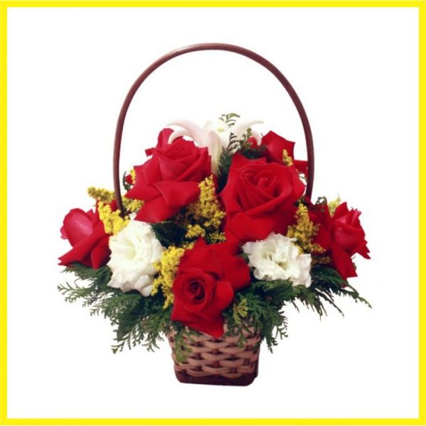 Cesta de Flores  Brancas e  Vermelhas